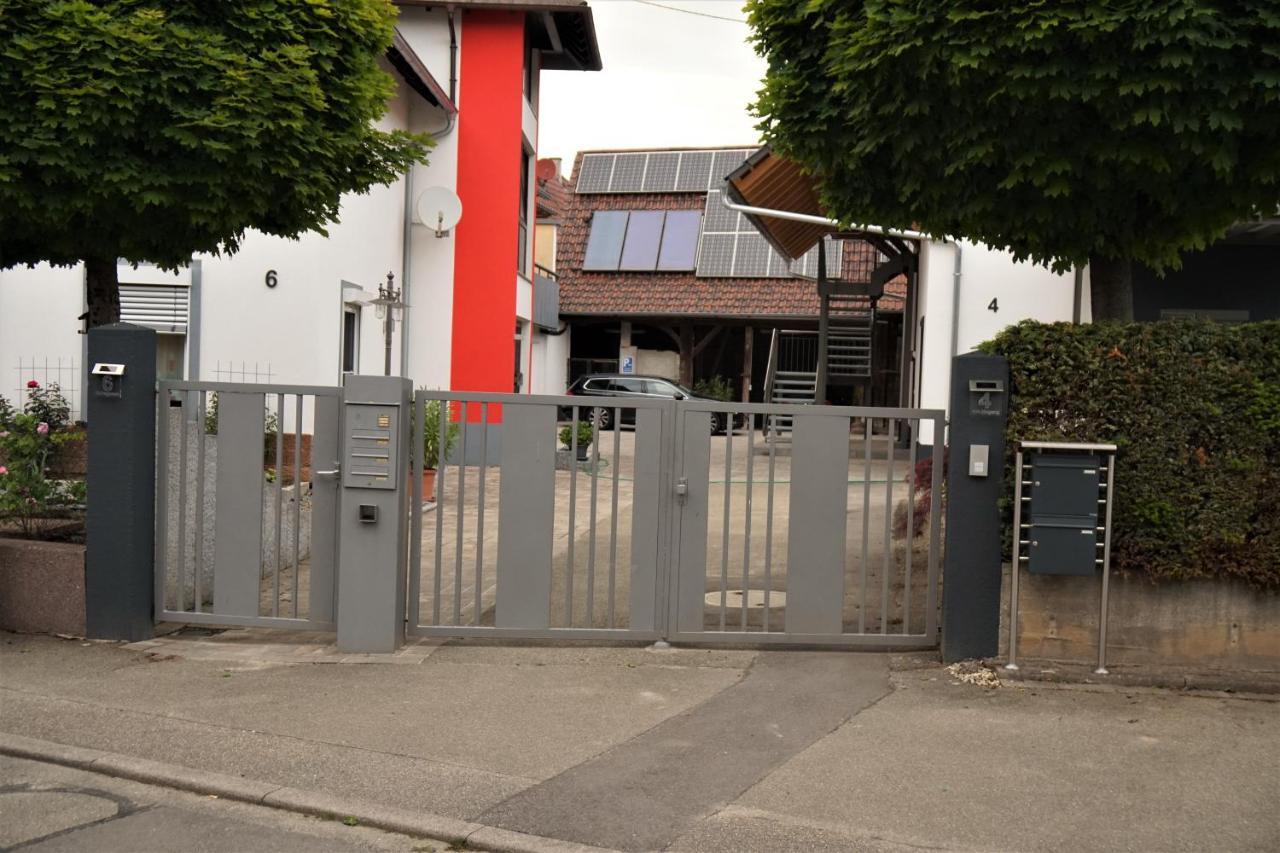 Galerie-Wohnung I Sanierter Pferdestall I Europapark I Boxspring I Nespresso Kippenheim Exteriör bild